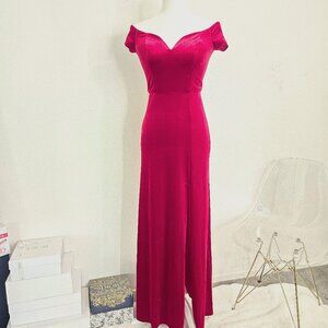 Windsor Red Sweetheart Velvet Maxi Dress